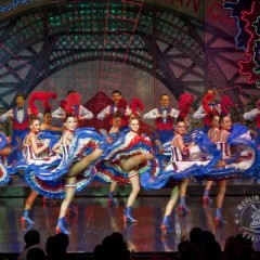 Moulin Rouge Show Only with Minibus Transfers
